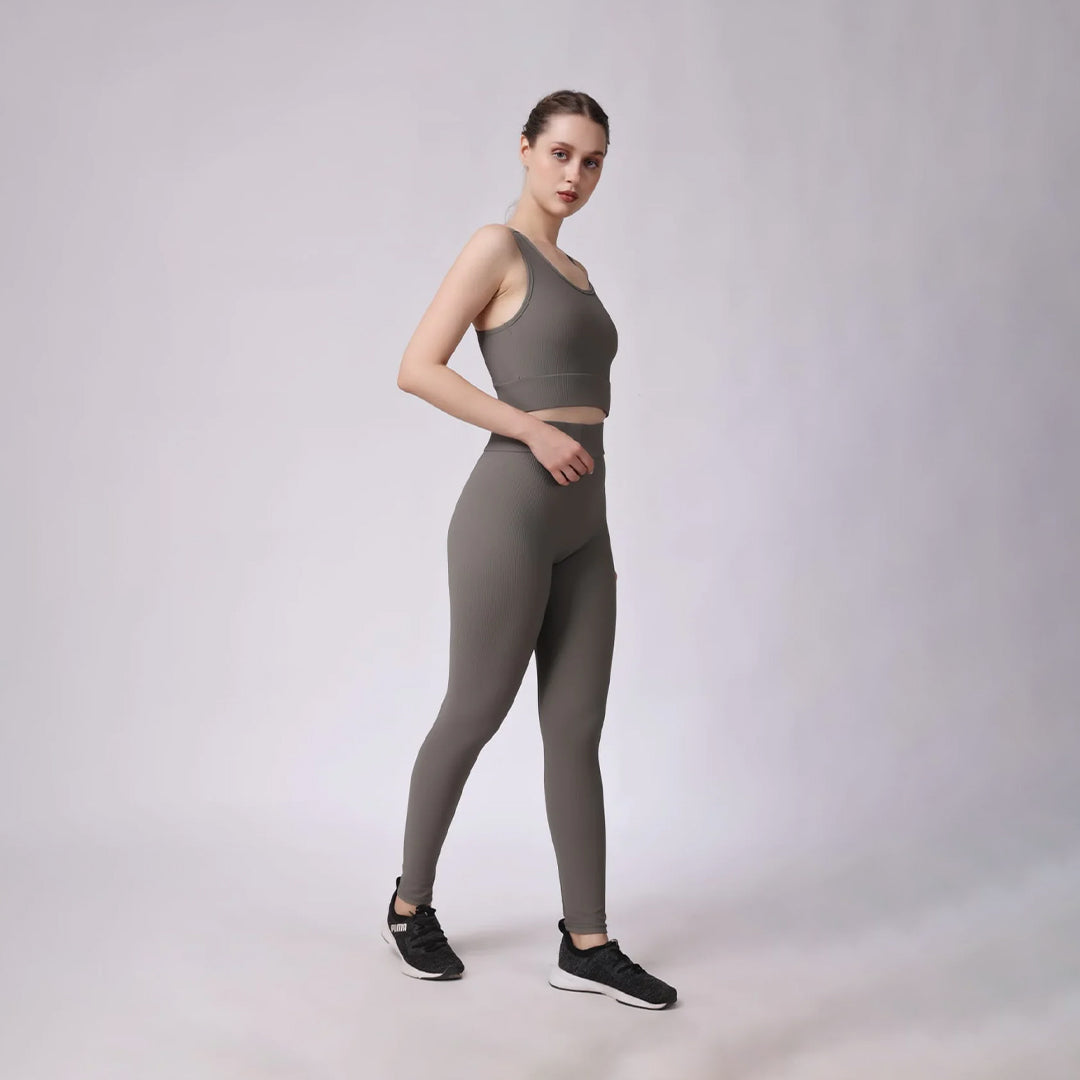 Elevate Your Workout Practice with a Stylish Ladies Gym, Yoga and Sports Wear Set
