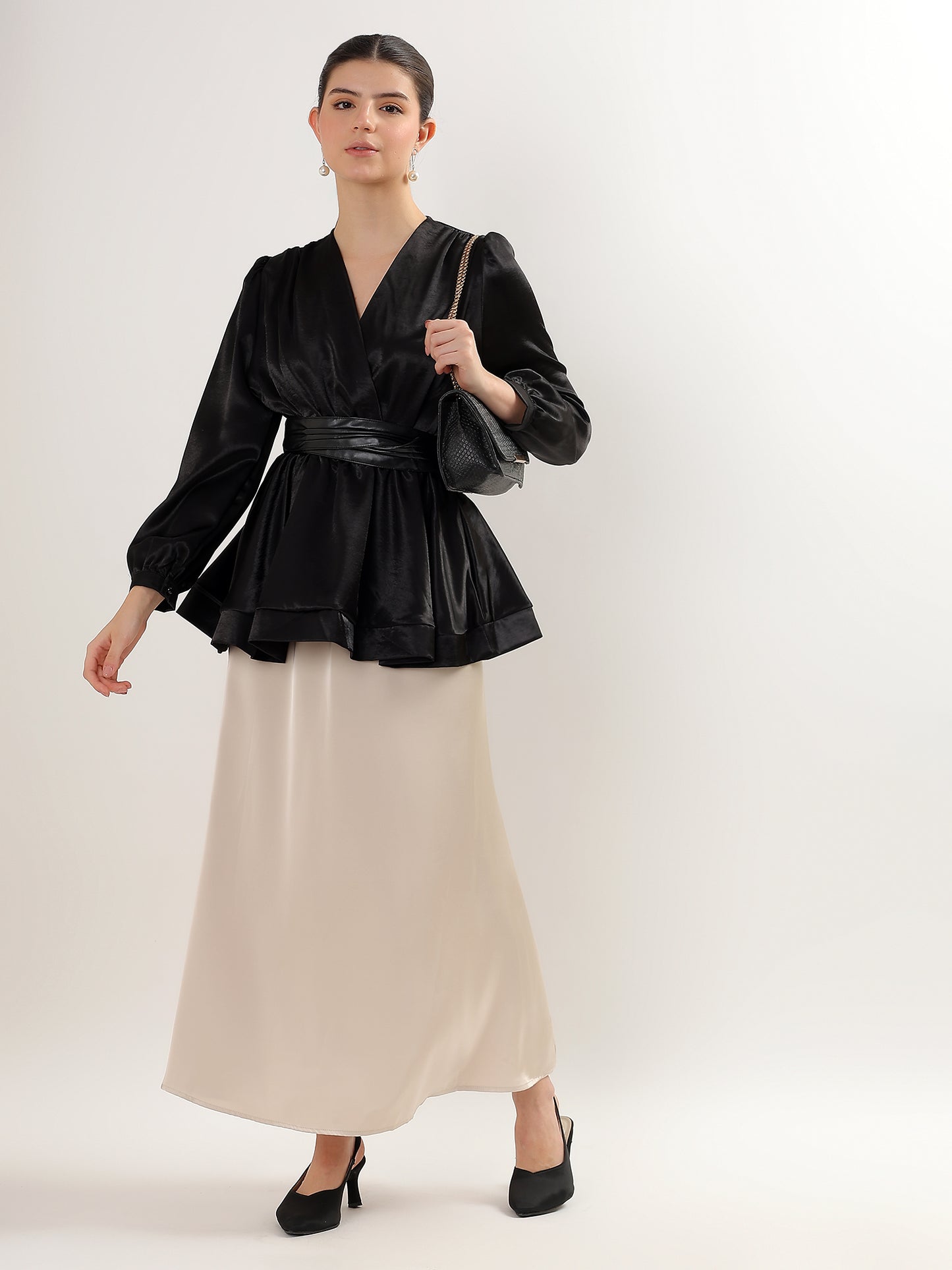Monochrome Muse Set (TOP+BELT)