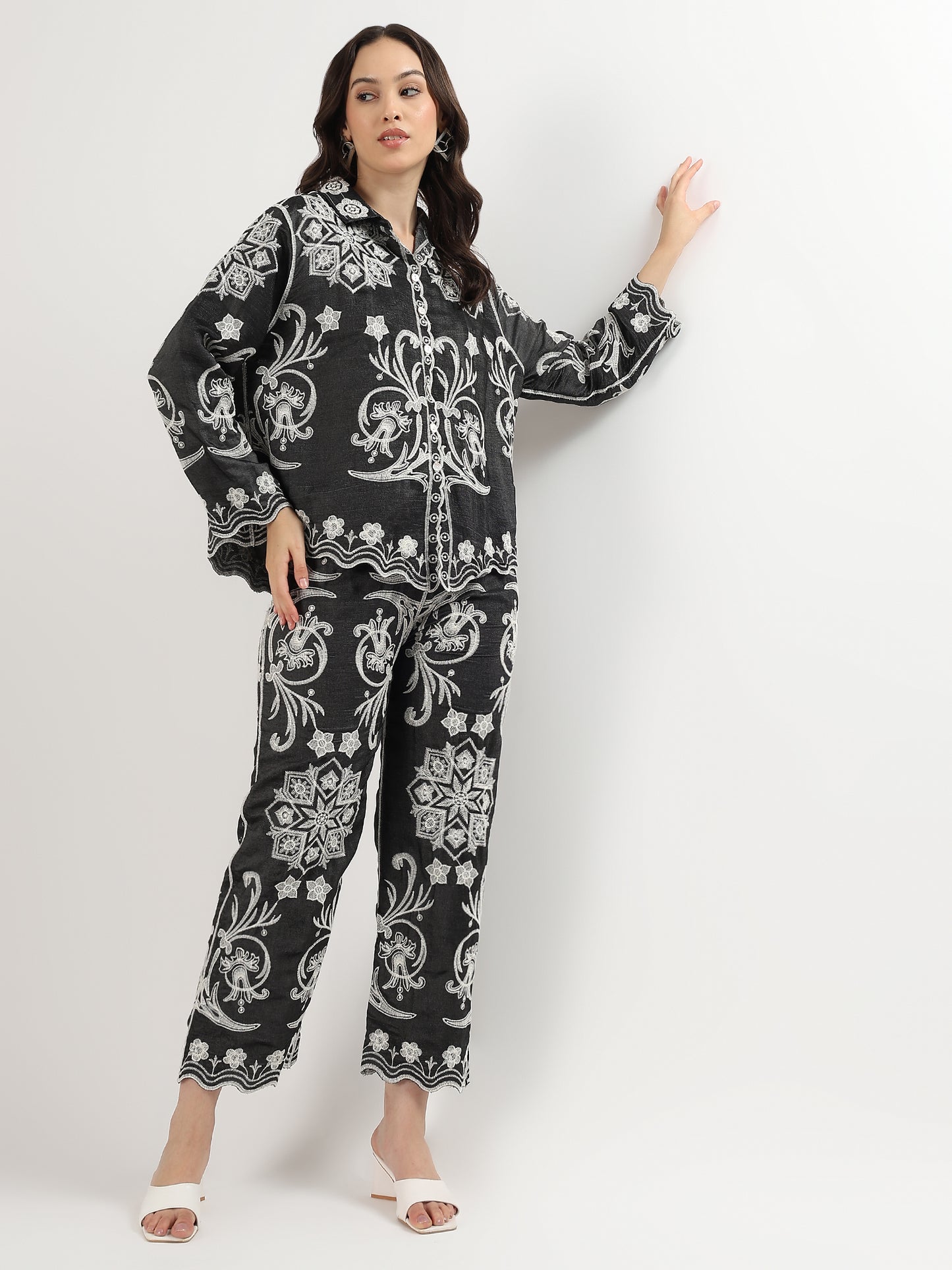 Full Embroided cord set