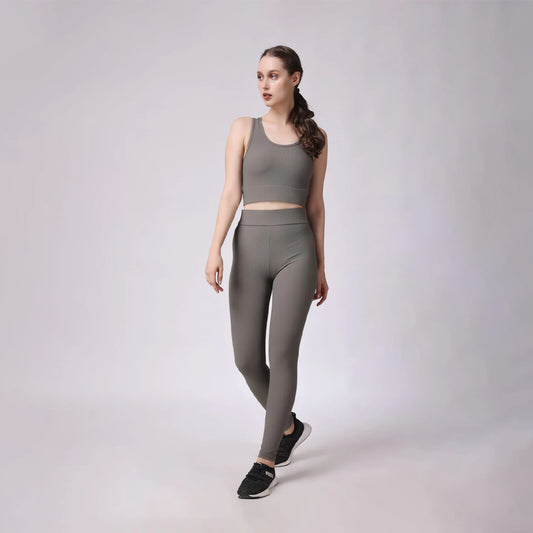 Elevate Your Workout Practice with a Stylish Ladies Gym, Yoga and Sports Wear Set